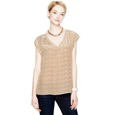 WC1467893C - Lucy Silk V-Neck Tee