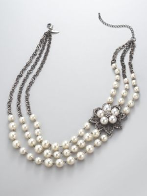 Faux Pearl Flower Necklace