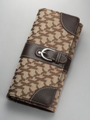Accessories: Downtown Signature Wallet